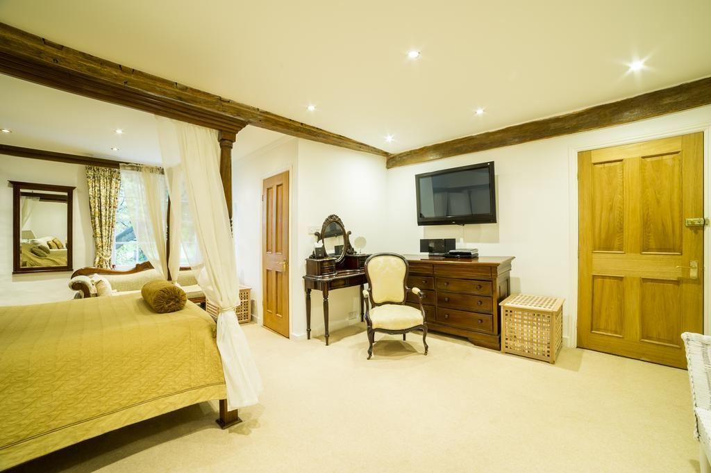 Molland Manor House Bed & Breakfast Sandwich Exterior foto